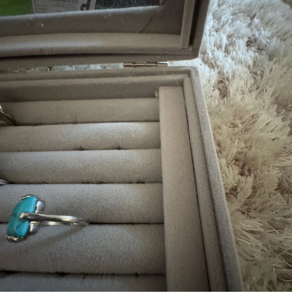 Turquoise Silver Ring size 8. vintage